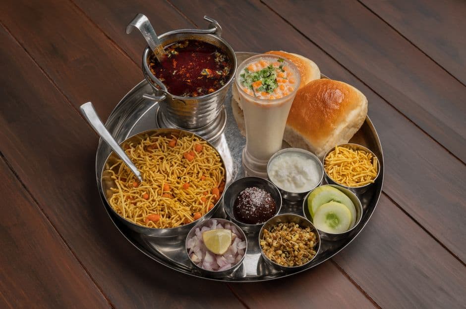 Aloo Tikki Chaat